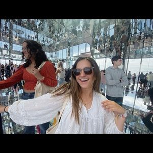 Meet your Posher, Avery